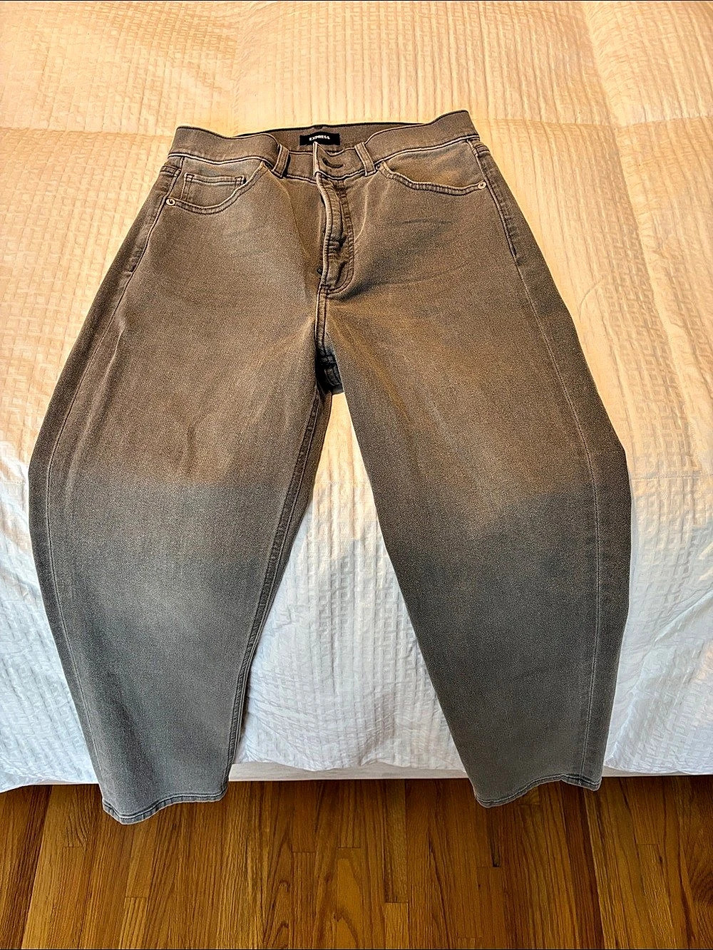 Express Super High Rise Mom Jean Gray Waist 8